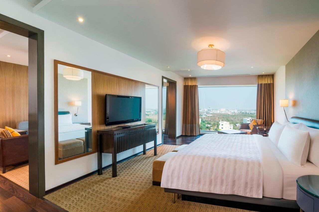 Le Meridien Nagpur Exterior photo