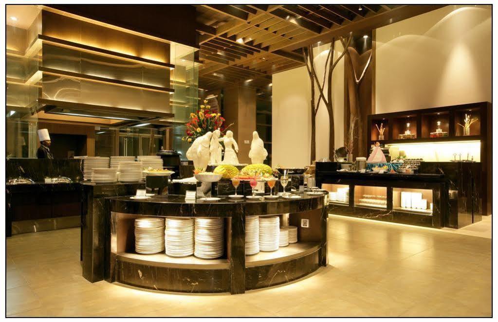 Le Meridien Nagpur Exterior photo