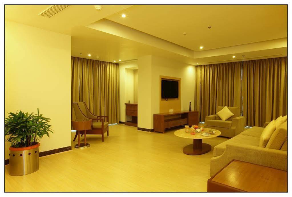 Le Meridien Nagpur Exterior photo