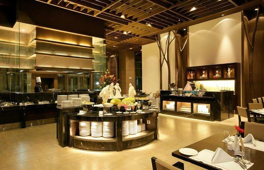 Le Meridien Nagpur Exterior photo